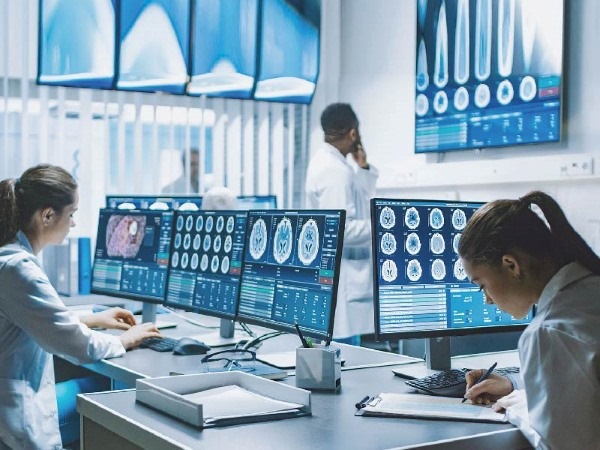 Ứng dụng IoT trong y tế giúp bệnh viện lưu trữ và sắp xếp thông tin cẩn thận, quản lý dữ liệu hiệu quả