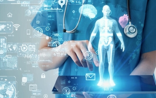 IoT y tế đảm bảo tính chính xác dữ liệu y khoa, nhưng người quản lý cần giải quyết vấn đề quá tải để tránh sai sót và gián đoạn dịch vụ